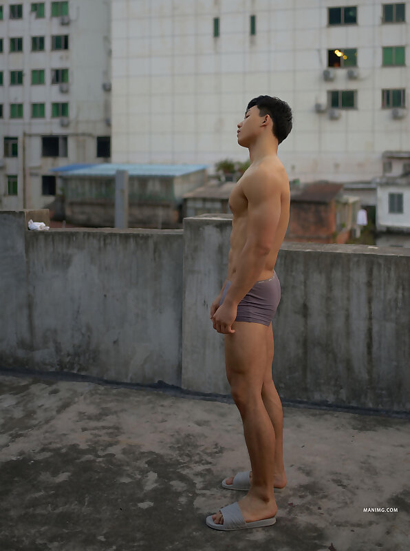 Next Image >>