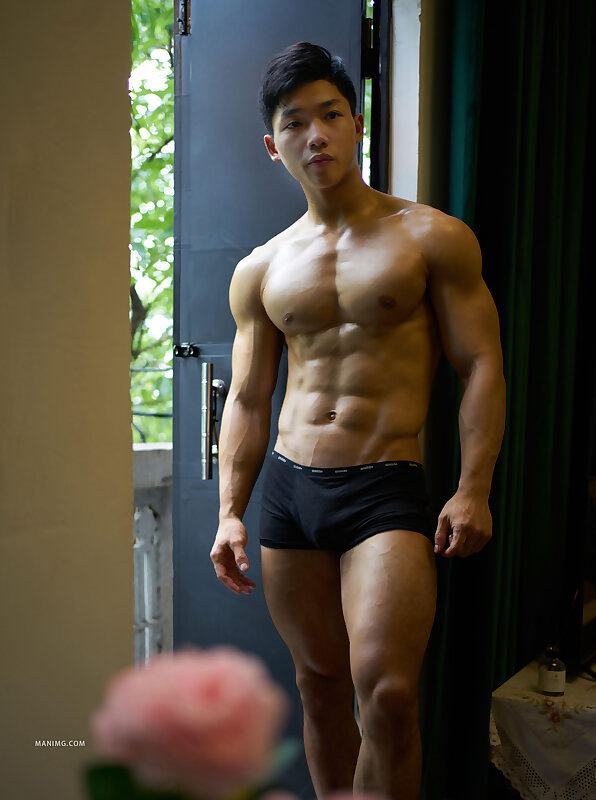 Next Image >>