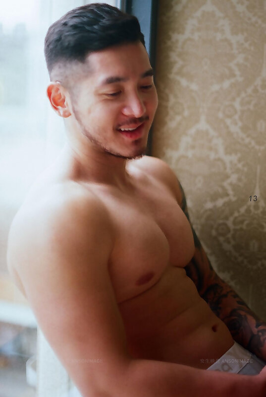 Next Image >>