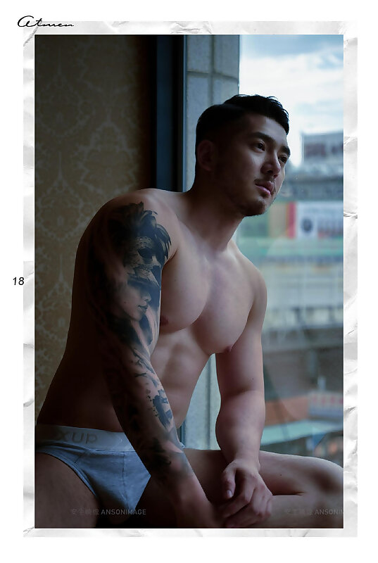 Next Image >>