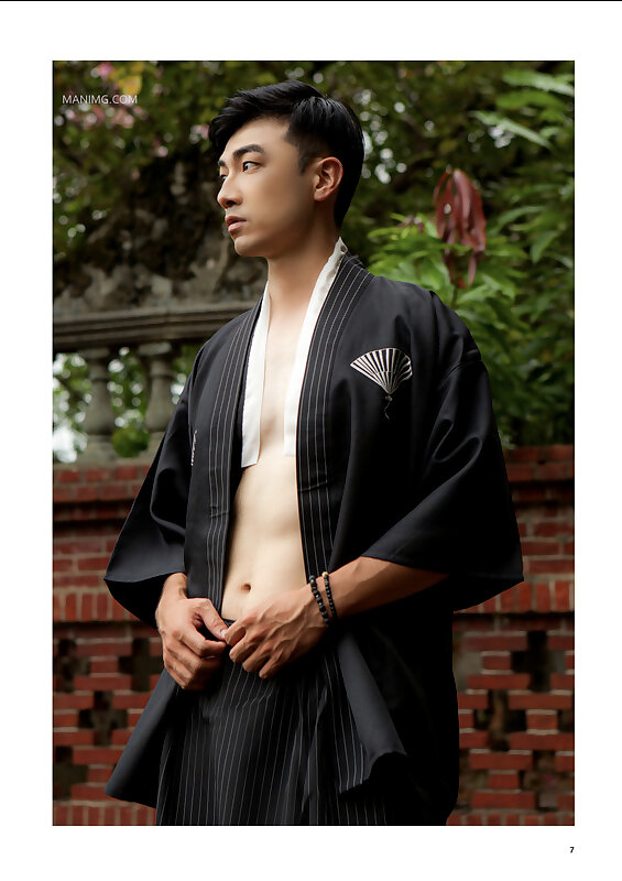 Next Image >>