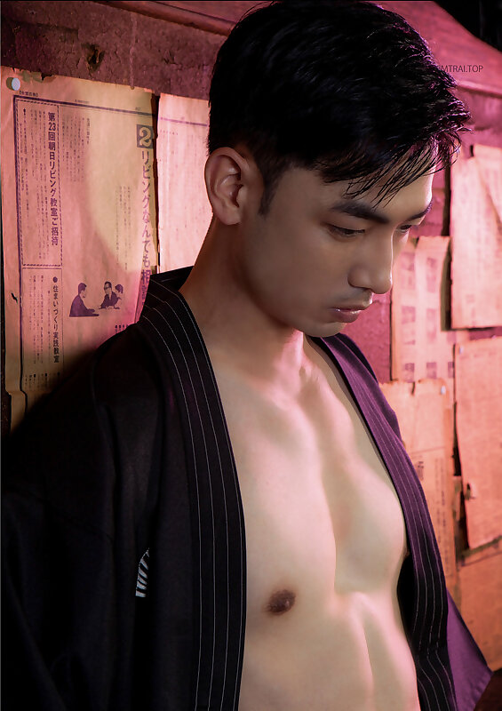 Next Image >>