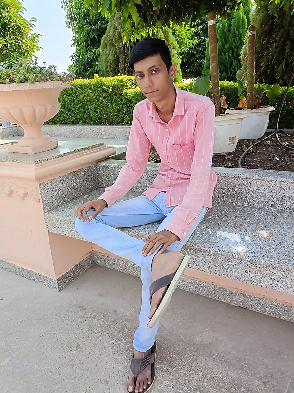 Next Image >>