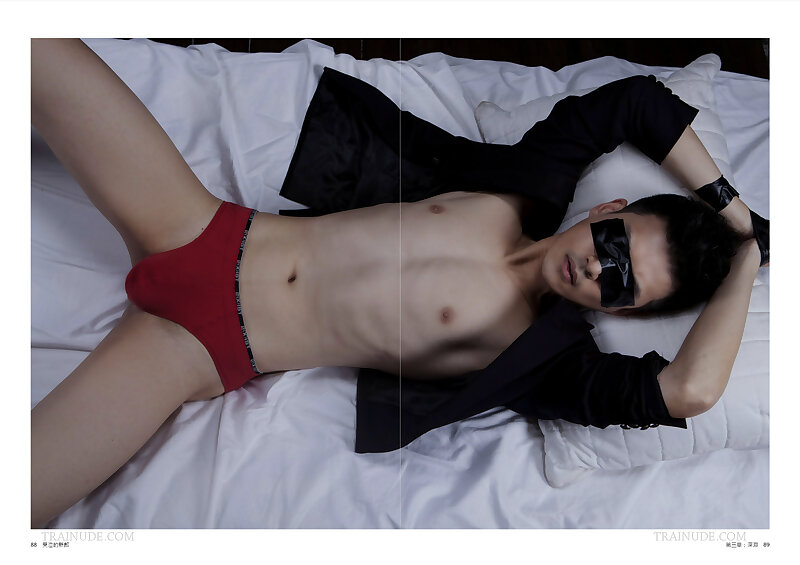 Next Image >>