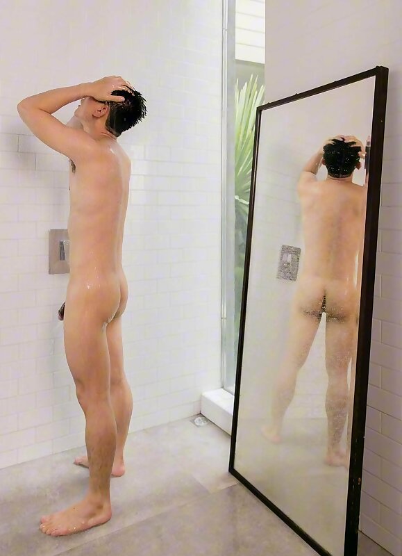 Next Image >>