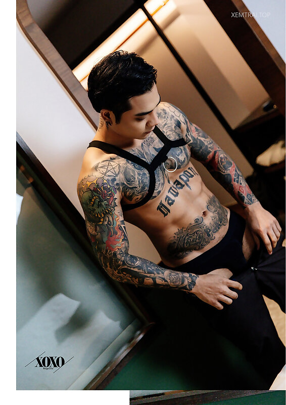 Next Image >>
