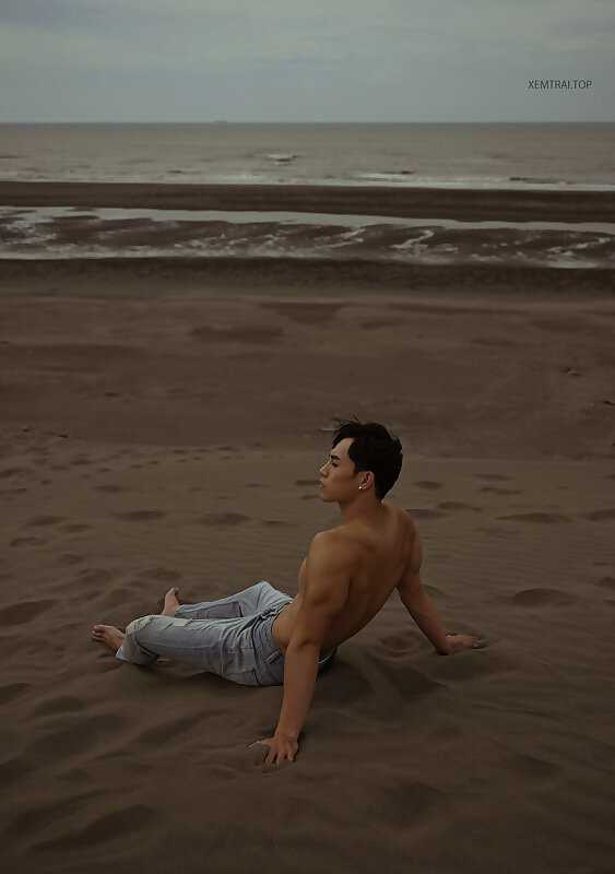 Next Image >>
