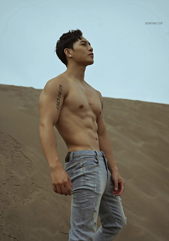 Next Image >>