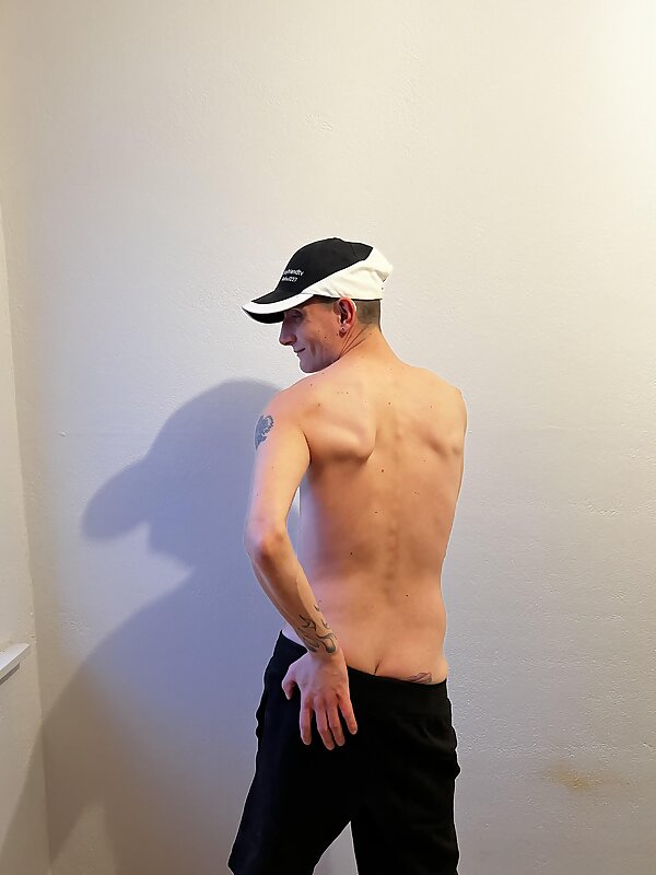 Next Image >>
