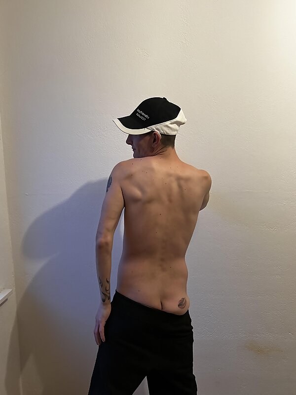 Next Image >>