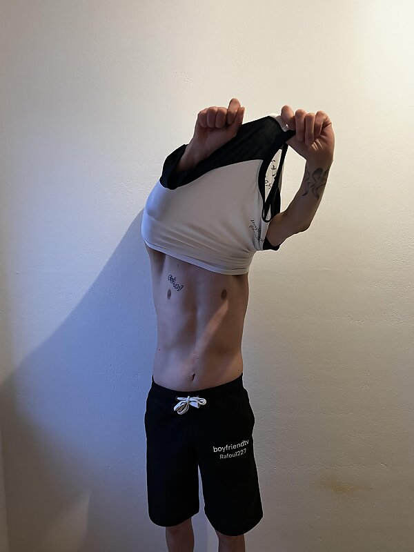 Next Image >>
