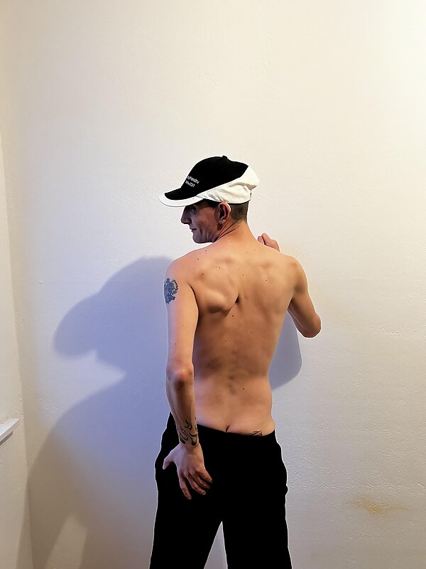 Next Image >>