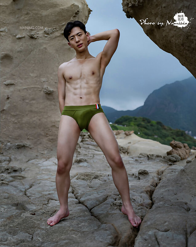 Next Image >>