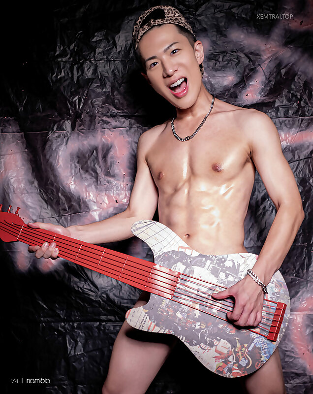 Next Image >>