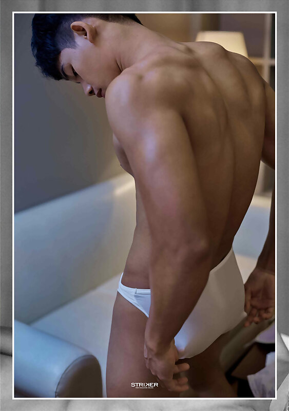 Next Image >>