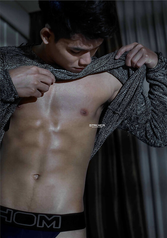 Next Image >>