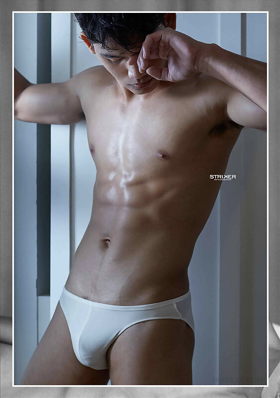 Next Image >>