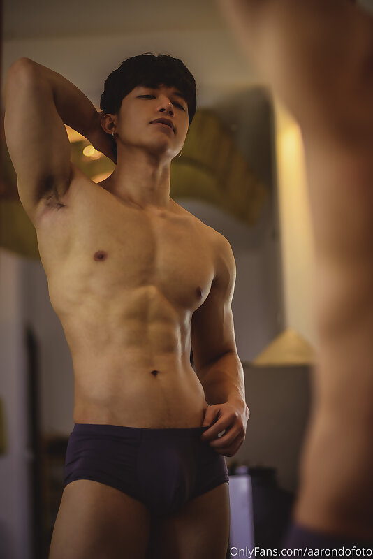 Next Image >>