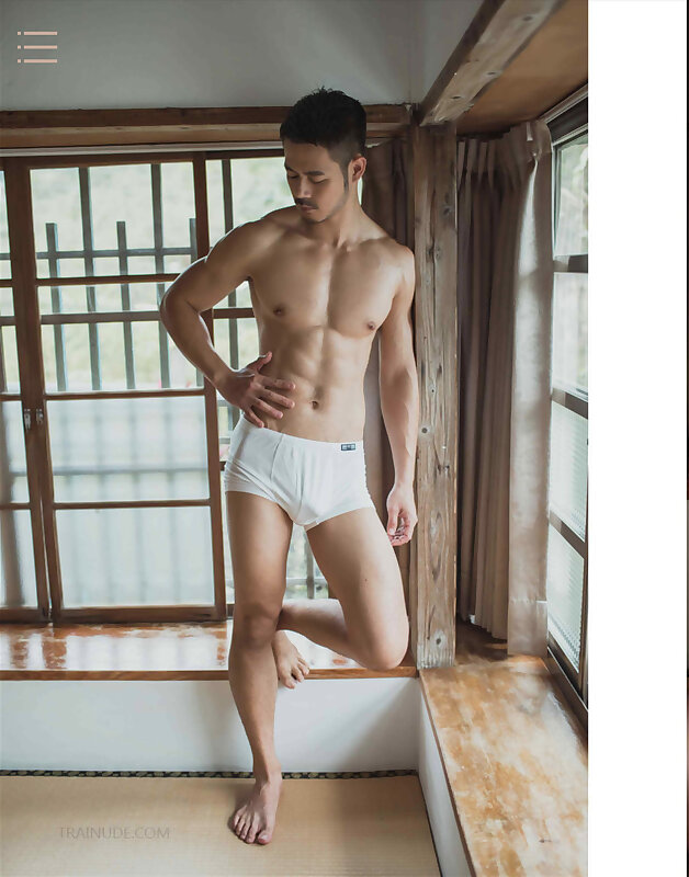 Next Image >>