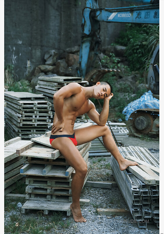 Next Image >>