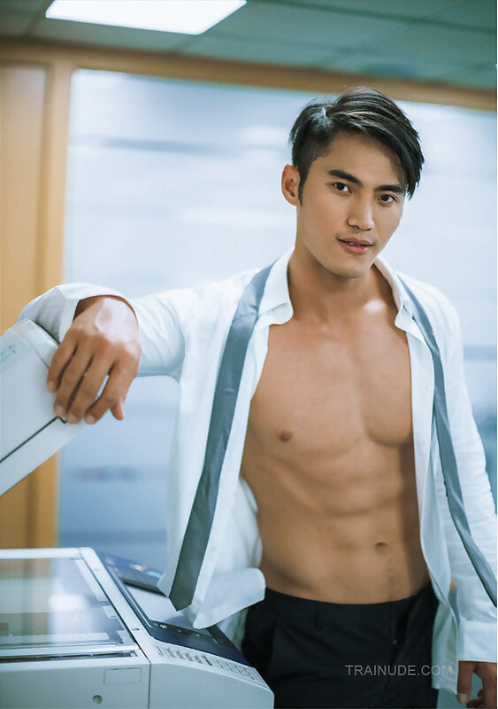 Next Image >>