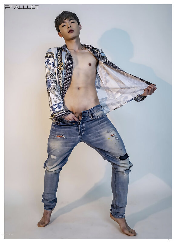 Next Image >>
