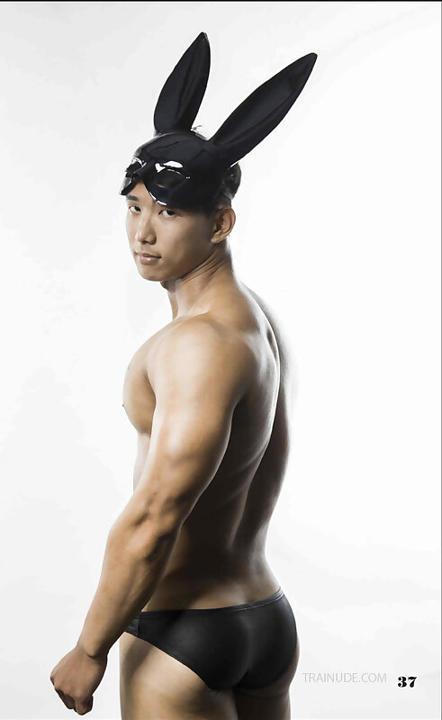 Next Image >>
