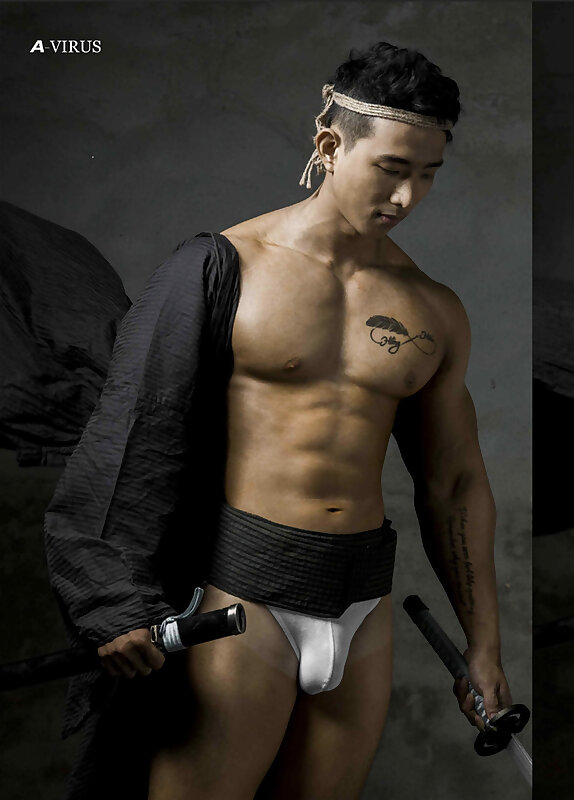 Next Image >>