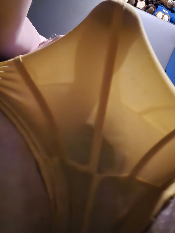 Next Image >>