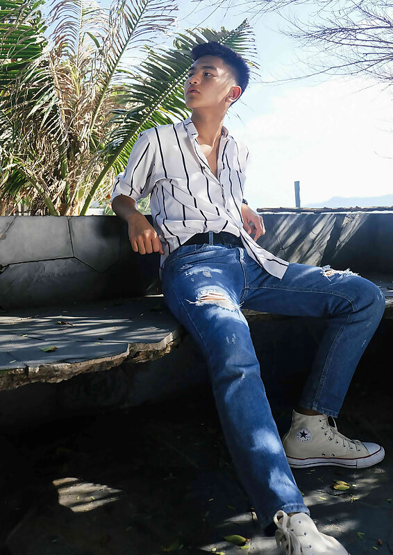 Next Image >>