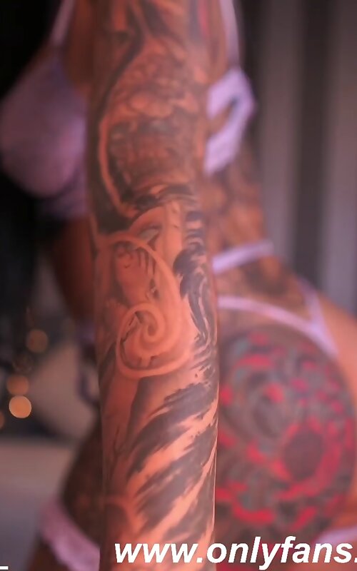 Weiter Image >>