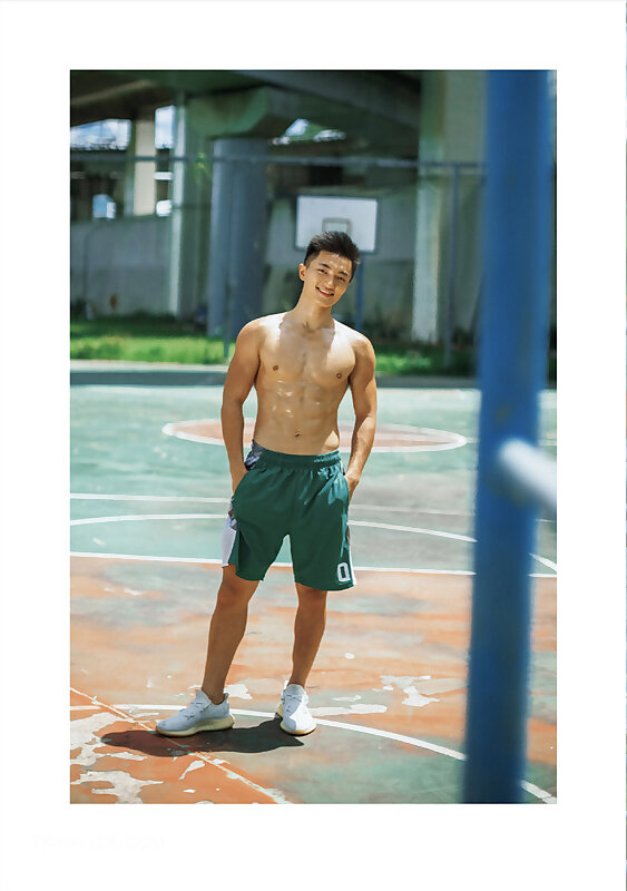 Next Image >>