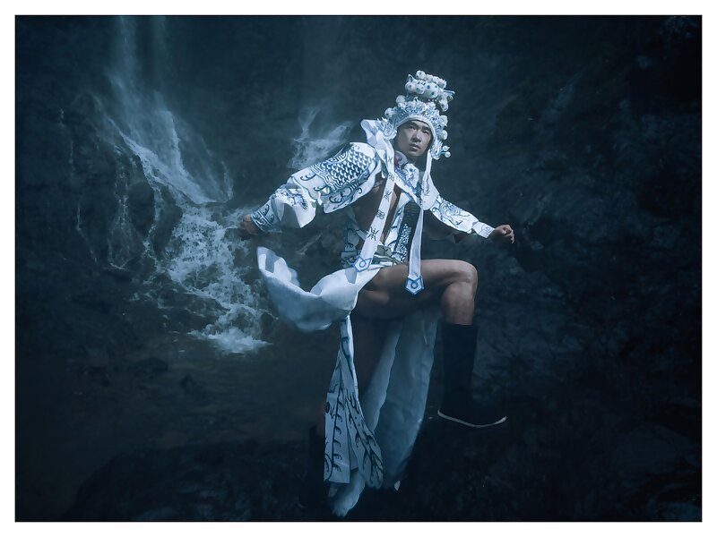 Next Image >>