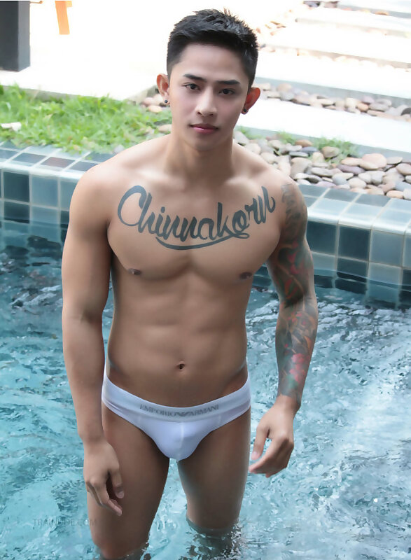 Next Image >>