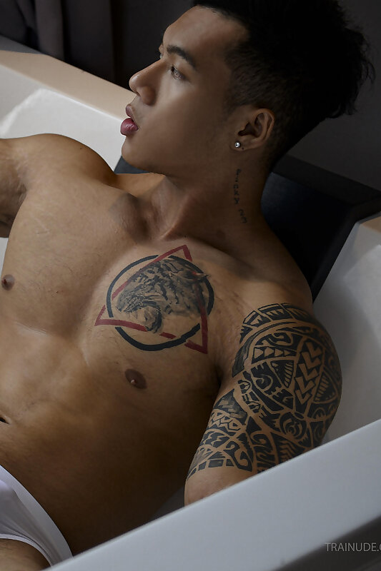 Next Image >>