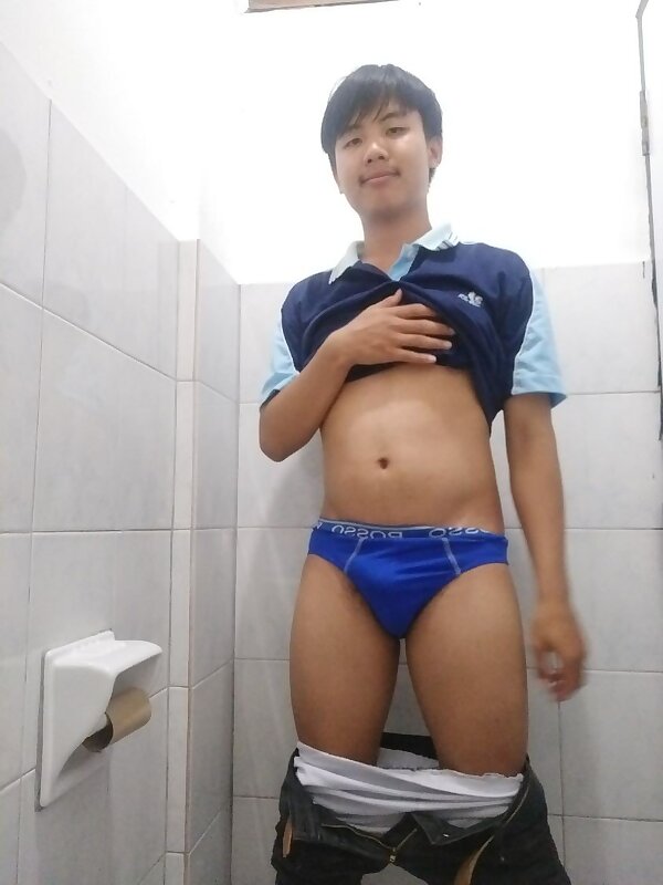 Next Image >>