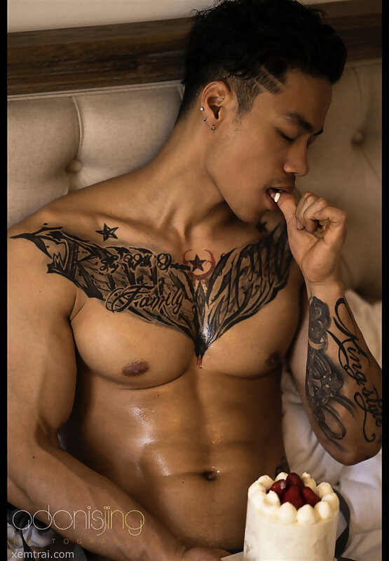 Next Image >>