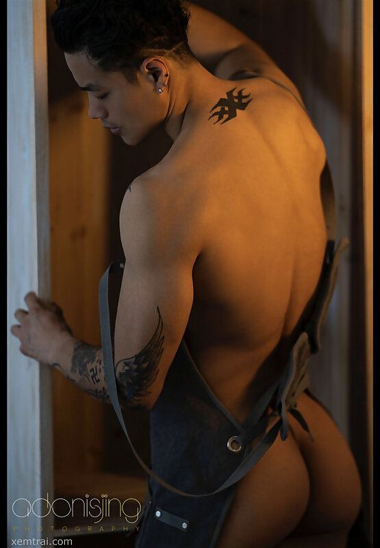 Next Image >>