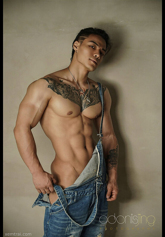 Next Image >>