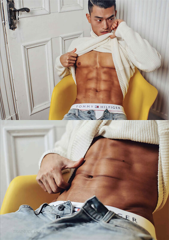 Next Image >>