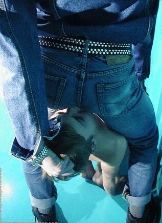 Next Image >>