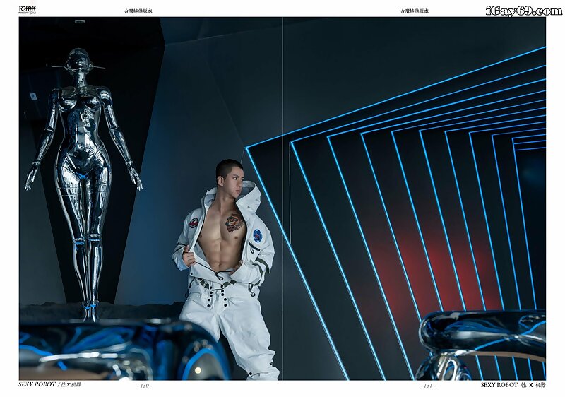 Next Image >>