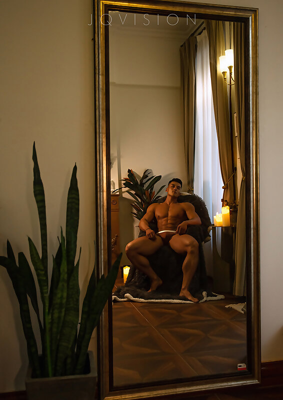 Next Image >>
