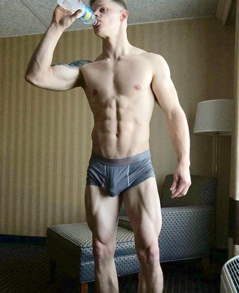 Next Image >>
