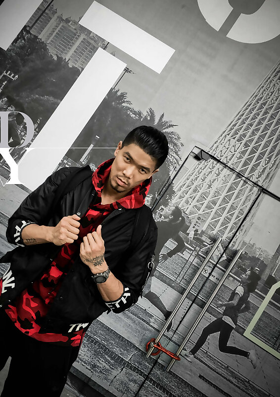 Next Image >>