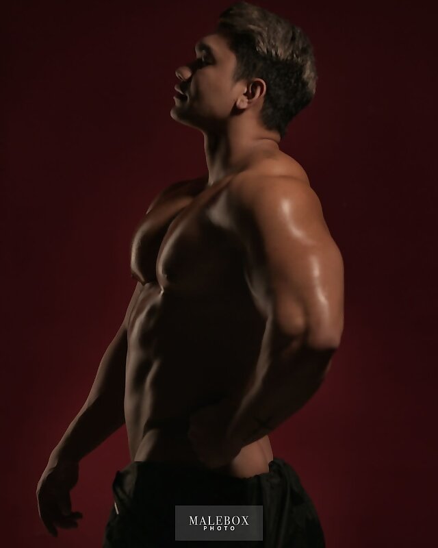 Next Image >>