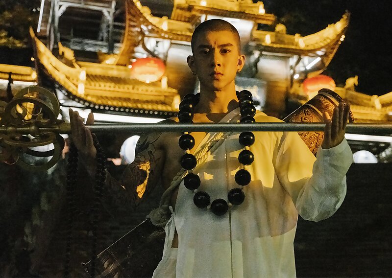 Next Image >>