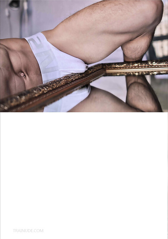 Next Image >>