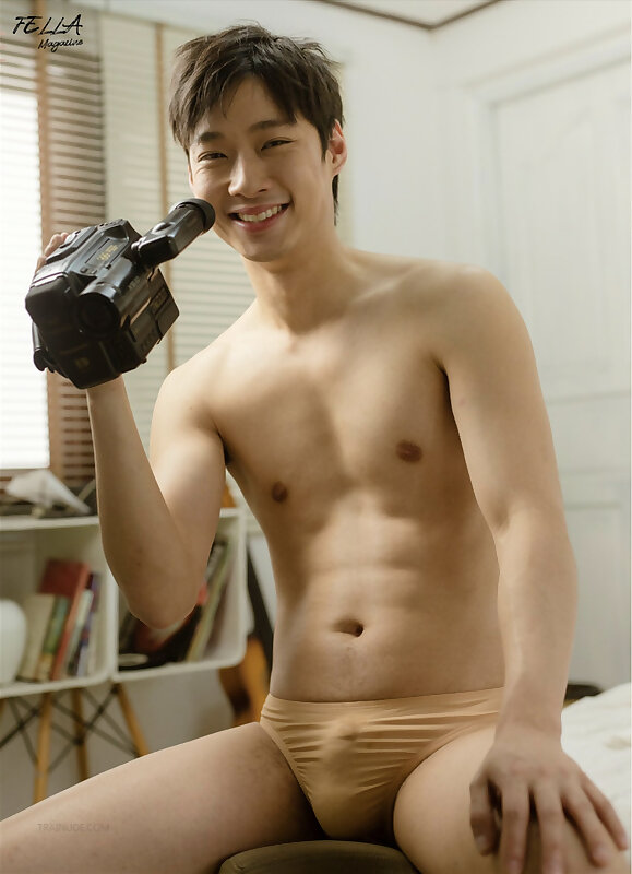 Next Image >>