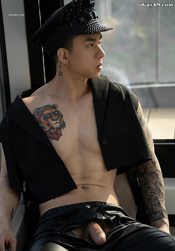 Next Image >>